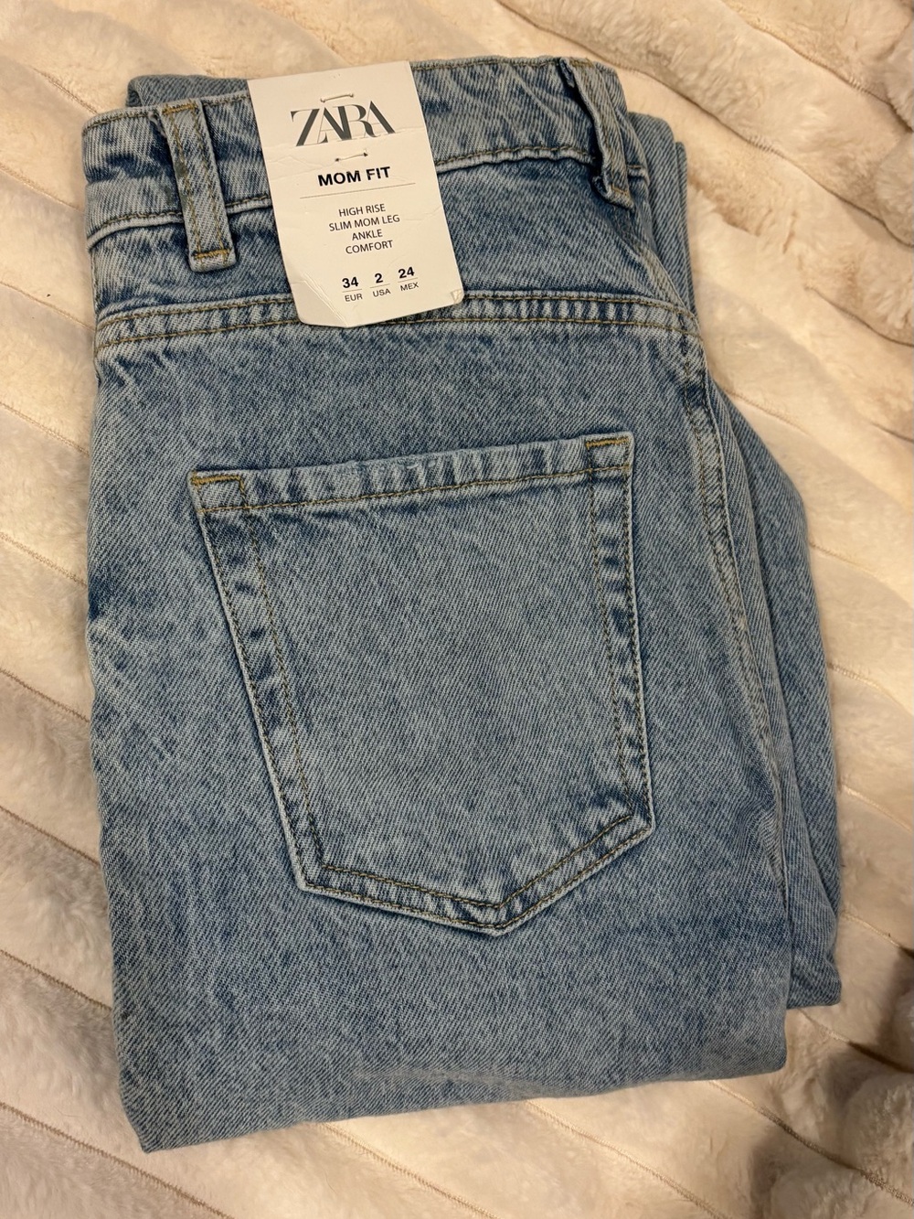 Zara Light Blue Mom Fit Jeans - High Rise